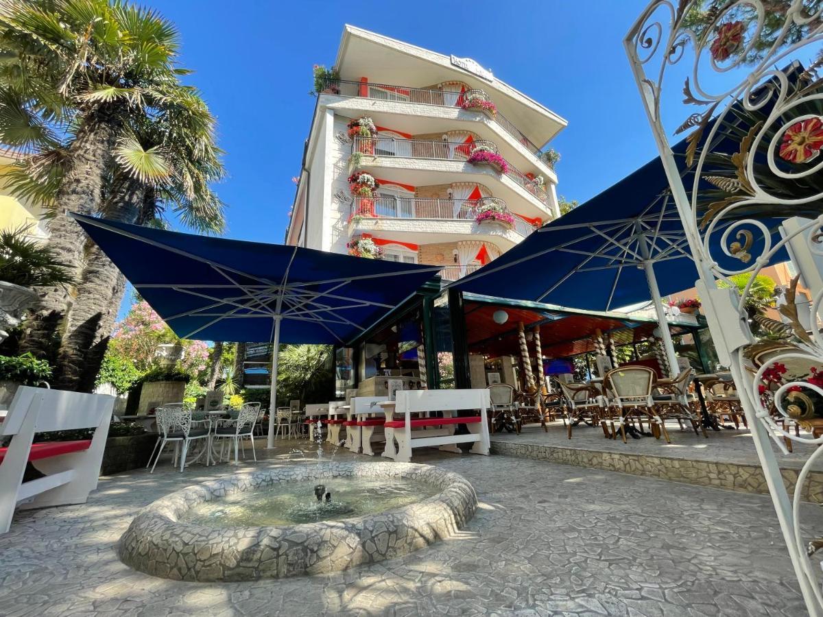 Hotel Milton Lido di Jesolo Esterno foto